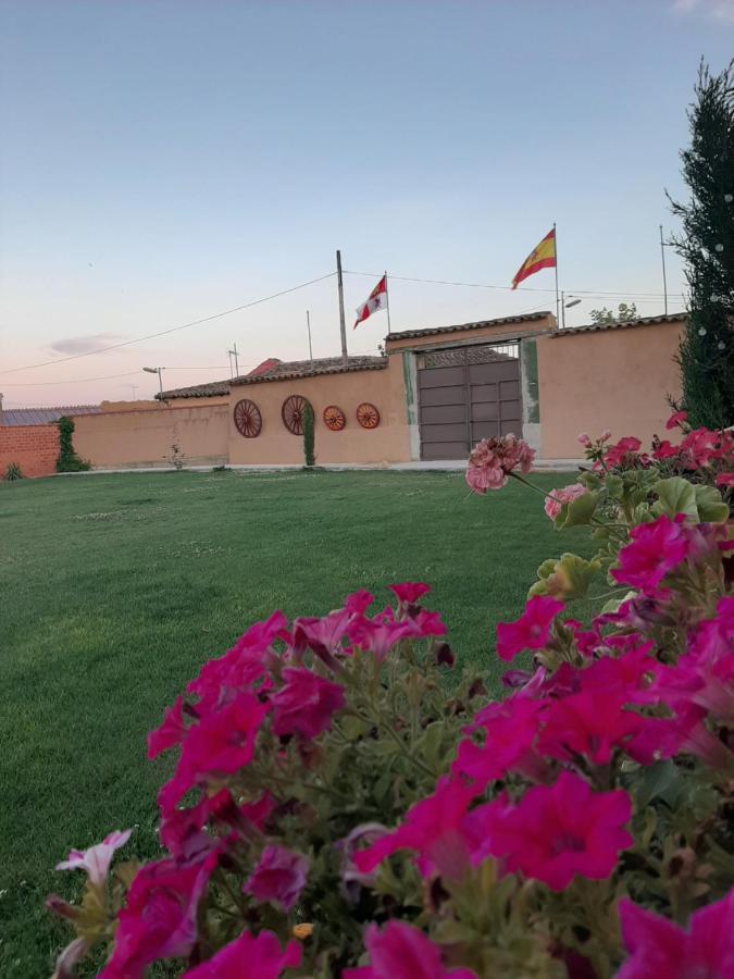 La Casa Del Corro Villa Villanueva de San Mancio Bagian luar foto